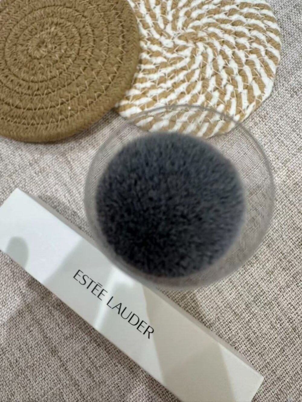 Estee Lauder Foundation Brush - Picture 4 of 5